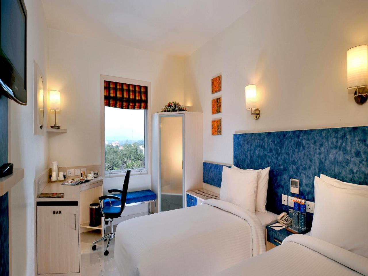 กัลยาน โฮมเทล วันดาลูร Hotel Vandalur ภายนอก รูปภาพ
